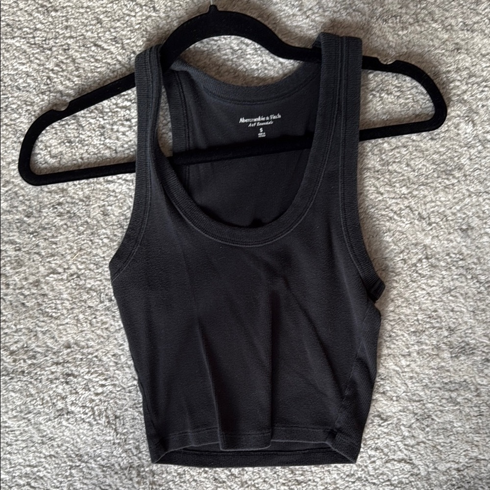 Black Sleeveless Crop Top